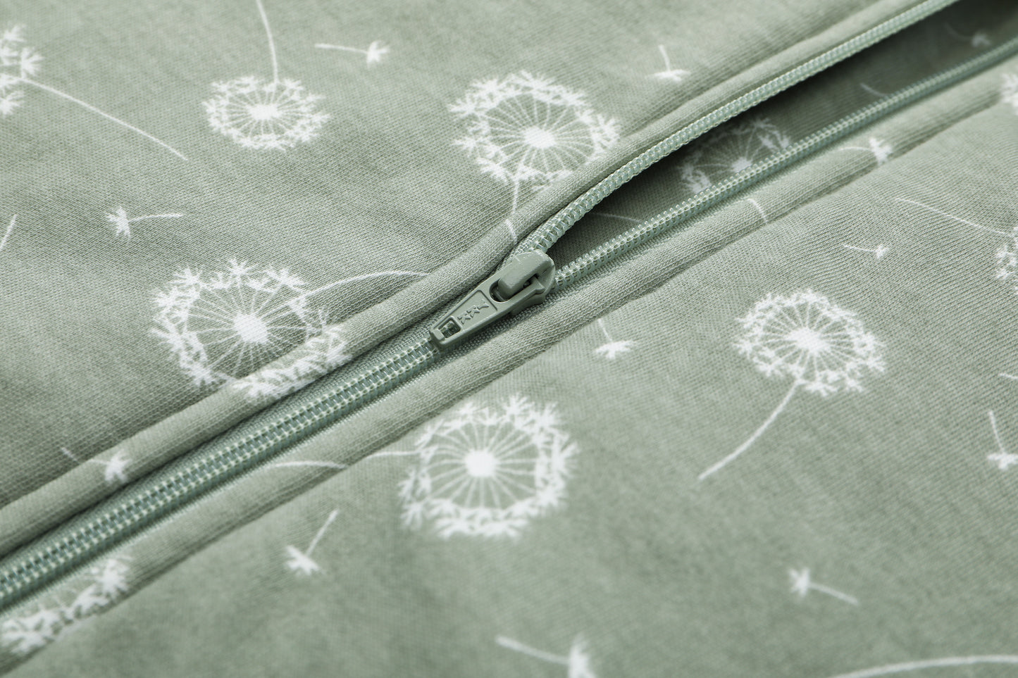 100% Organic Cotton 2.5tog Sleep Sack - Green Dandelion
